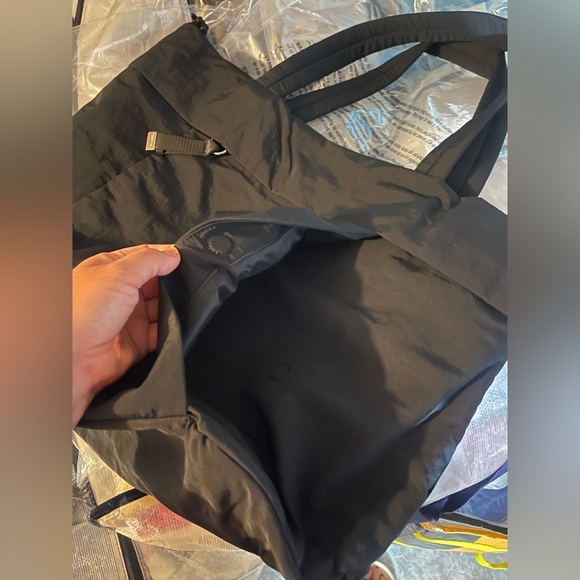 NWT lululemon on my level carryall tote bag - Picture 7 of 7